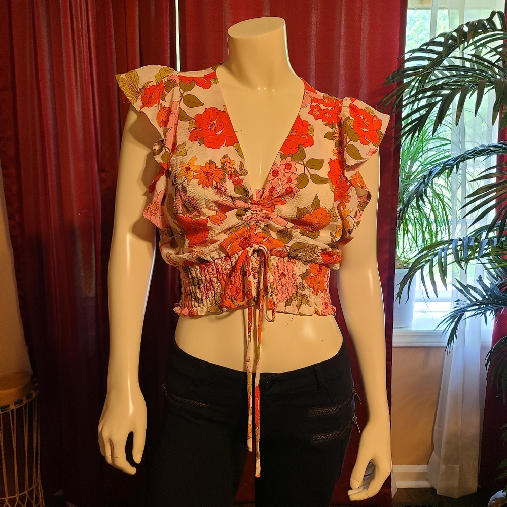 Monteau Los Angeles Floral Cropped Top Size Medium